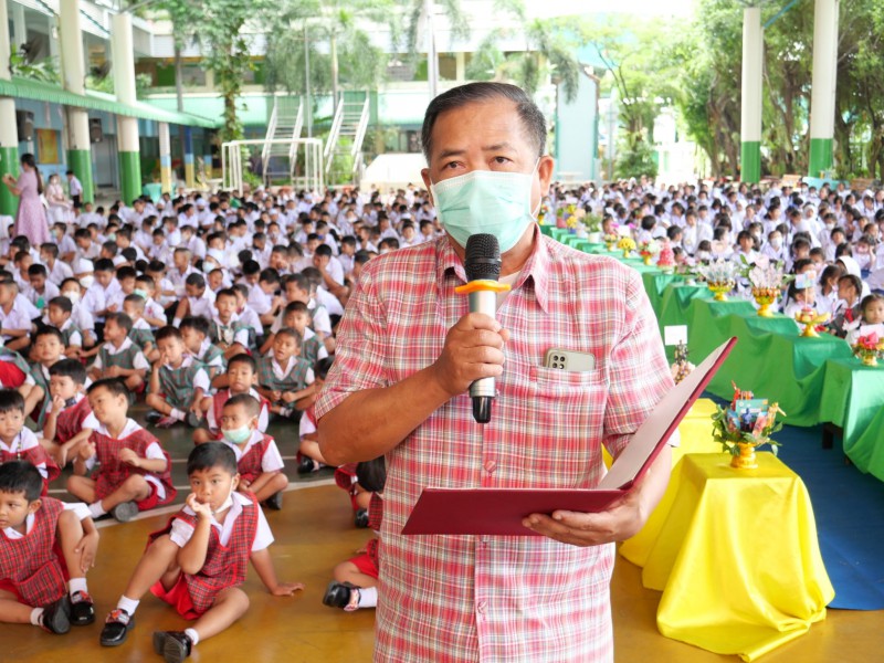 Dale Earnhardt Jr. Returns to the Racetrack and an Old Hobby