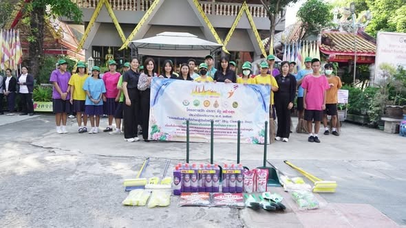 นายอรรถพงษ์  พลนิกร ผู้อำนวยการโรงเรียนมอบหมายให้ นางศุภาวรรณ  ทองศักดิ์ รองผู้อำนวยการ ตัวแทนคณะครู และนักเรียน เข้าร่วมกิจกรรมตามโครงการ “วัด ประชา รัฐ สร้างสุข” ประจำปีงบประมาณ 2569