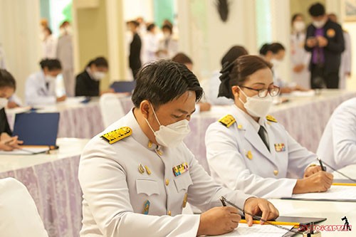 วันเฉลิมพระชนม์พรรษา ราชินี ร.10