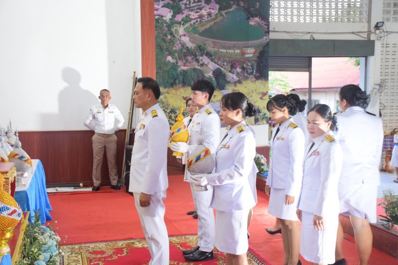 วันที่ 12 สิงหาคม 2568  นำโดย นายสุวัฒน์ วงศ์หมั่น ผู้อำนวยการโรงเรียน คณะผู้บริหาร คณะครูโรงเรียอนุบาลเขาสวนกวาง ได้ร่วมกิจกรรมวันแม่แห่งชาติ ณ หอประชุมอำเภอเขาสวนกวาง ประจำปี 2568